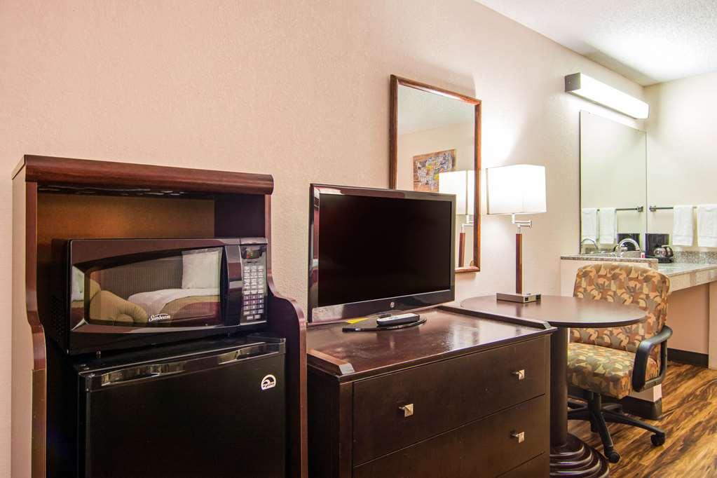 Econo Lodge Мадисон Номер фото