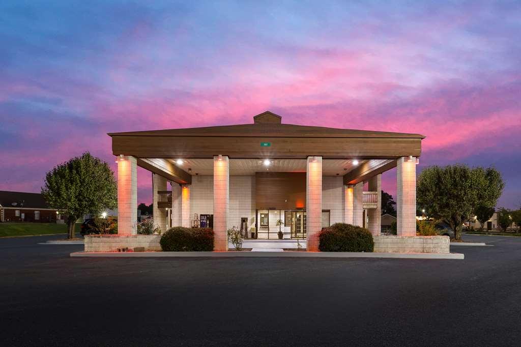 Econo Lodge Мадисон Экстерьер фото