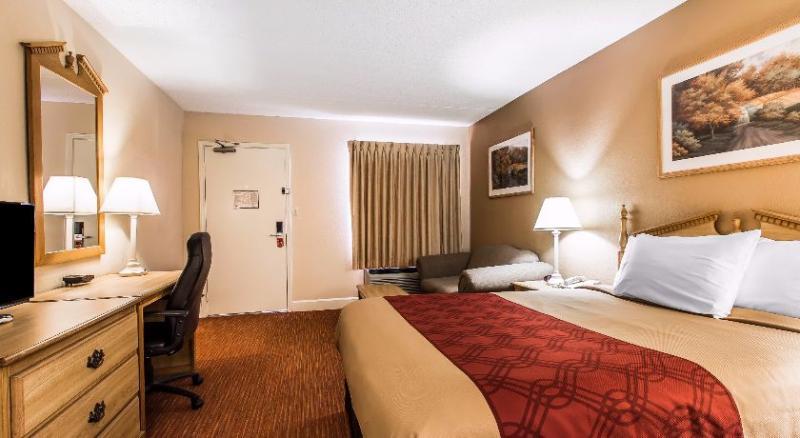 Econo Lodge Мадисон Экстерьер фото