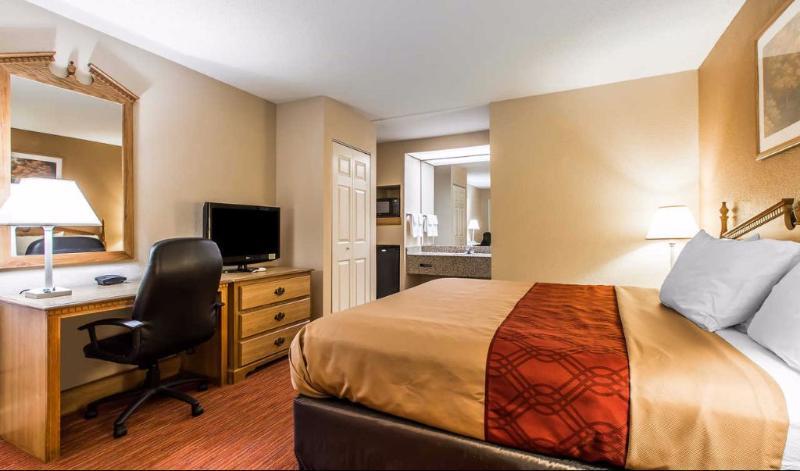 Econo Lodge Мадисон Экстерьер фото
